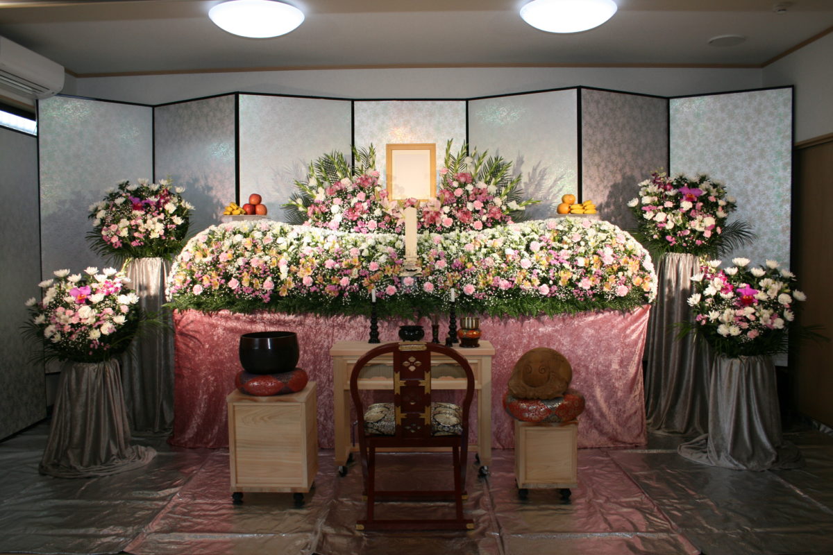 お寺で行う葬儀